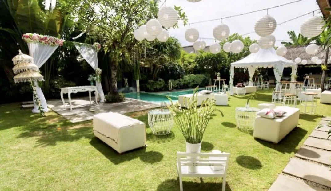 Villa Besar Seminyak Indonesia