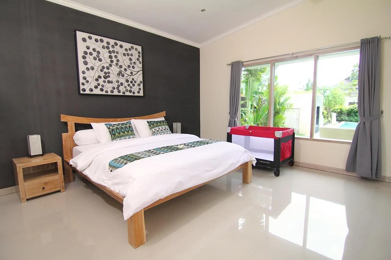 Villa Besar Seminyak Indonesia