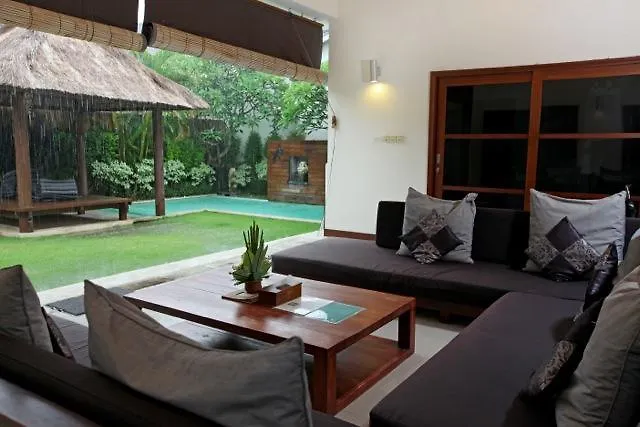 Villa Besar Seminyak Indonesia