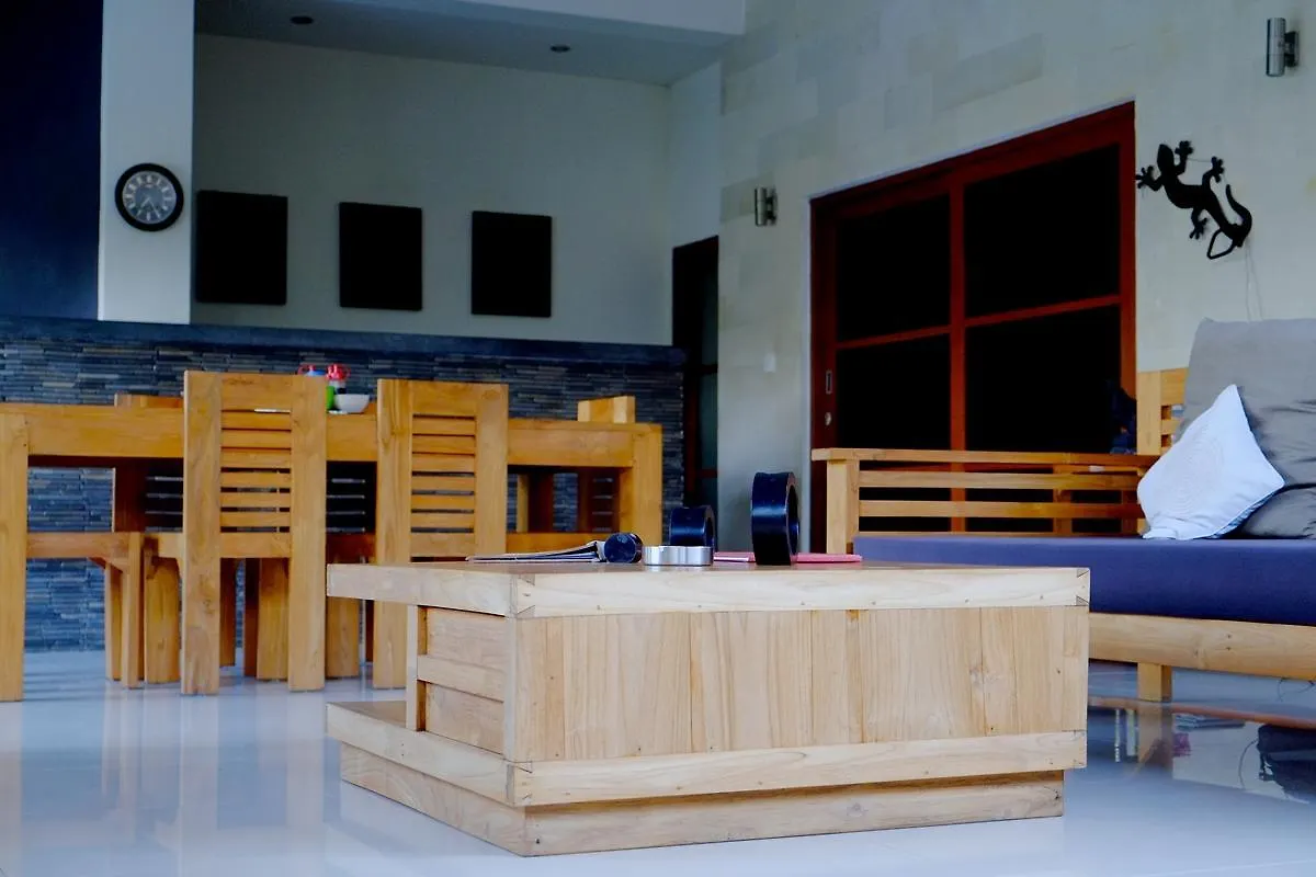 Villa Besar Seminyak Indonesia
